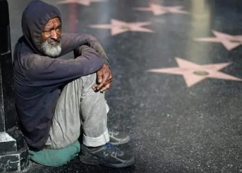 Estados Unidos: ¿un Estado fallido? 3 Debilitando el dólar, disminuyendo su uso, estableciendo sistemas y modos alternativos al sistema Swift, el fin de la hegemonía norteamericana, unipolar, se va configurando. En eso anda el mundo