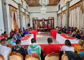 Mérida construye hoja de ruta para apoyar la nueva etapa del sistema de 1x10 del Buen Gobierno