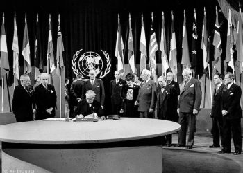 Algo anda mal, muy mal, en la comunidad internacional. Y es que los intereses, más bien los privilegios, de quienes se impusieron en la Segunda Guerra Mundial (hablamos no de quienes vencieron militarmente, porque ya sabemos el rol fundamental, decisivo, de la Unión Soviética), hoy se ven mermados por lo cual irrespetan la Carta que fue redactada por juristas e intelectuales convocados por ellos