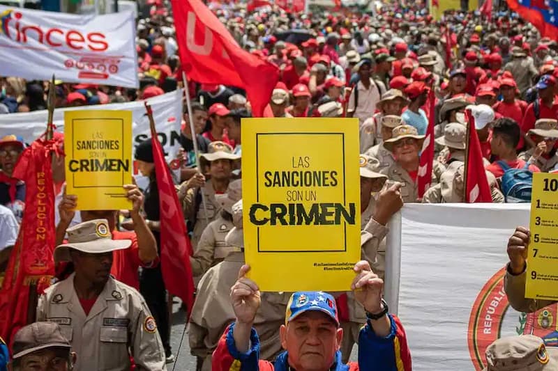 Venezuela es uno de los países que más medidas coercitivas unilaterales ha sufrido, y sufre, por parte de los poderes fácticos, hegemónicos. Sanciones en las cuales se ignora completamente la Carta de las Naciones Unidas, el preámbulo de la misma