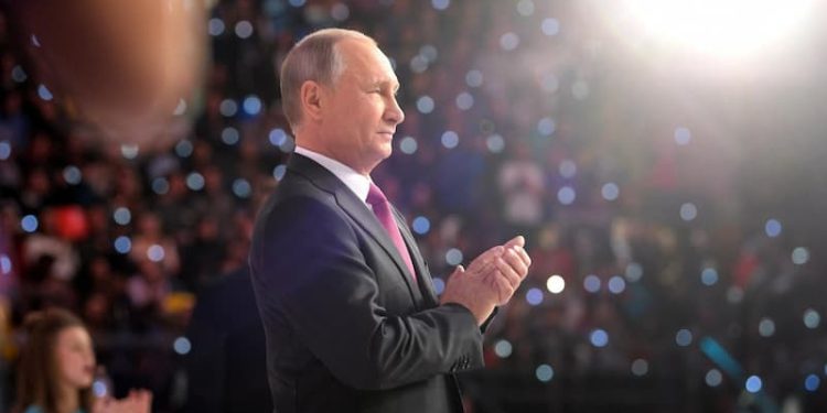 Putin reelegido con Occidente en contra