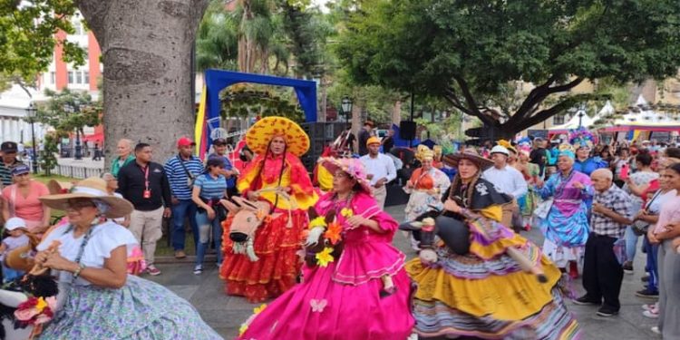 La revolución es cultural o no lo es 1 La revolución es cultural o no lo es