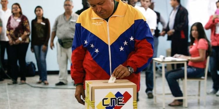 El capitán ilustró los elementos que, durante 25 años, han hecho posible la existencia y la resistencia de la revolución bolivariana