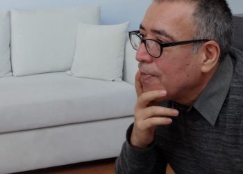 “Nuestra fuerza es la organización popular” 1 La revolución saca mucha fuerza de la organización popular, dada la gran experiencia política acumulada. Esto le permite tener un pulso concreto sobre lo que está sucediendo. La solidaridad ha surgido como una medida para afrontar esta terrible guerra que nos han impuesto y que nos ha permitido avanzar incluso en las peores condiciones