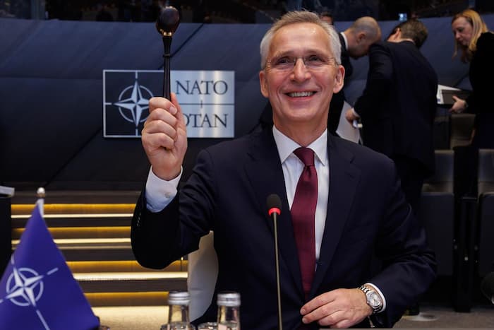 En un mundo que ve cómo el poder real migra a Eurasia, la OTAN, sus jefes de Estado y dignatarios, se reunieron en Estados Unidos