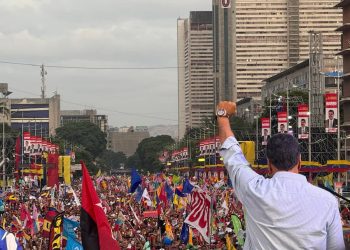 La avenida Bolívar se desbordó de pueblo chavista