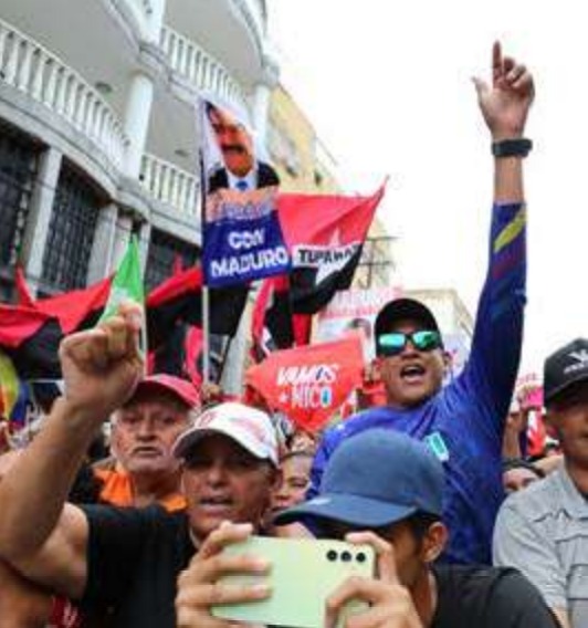 Venezuela nuevamente bajo la mirada del mundo 2 Quienes nos encontramos en Venezuela podemos discernir realmente lo que ocurre versus lo que señalan los grandes medios de comunicación occidental, que han llegado a señalar que los únicos candidatos son el de la ultra derecha y Nicolás Maduro