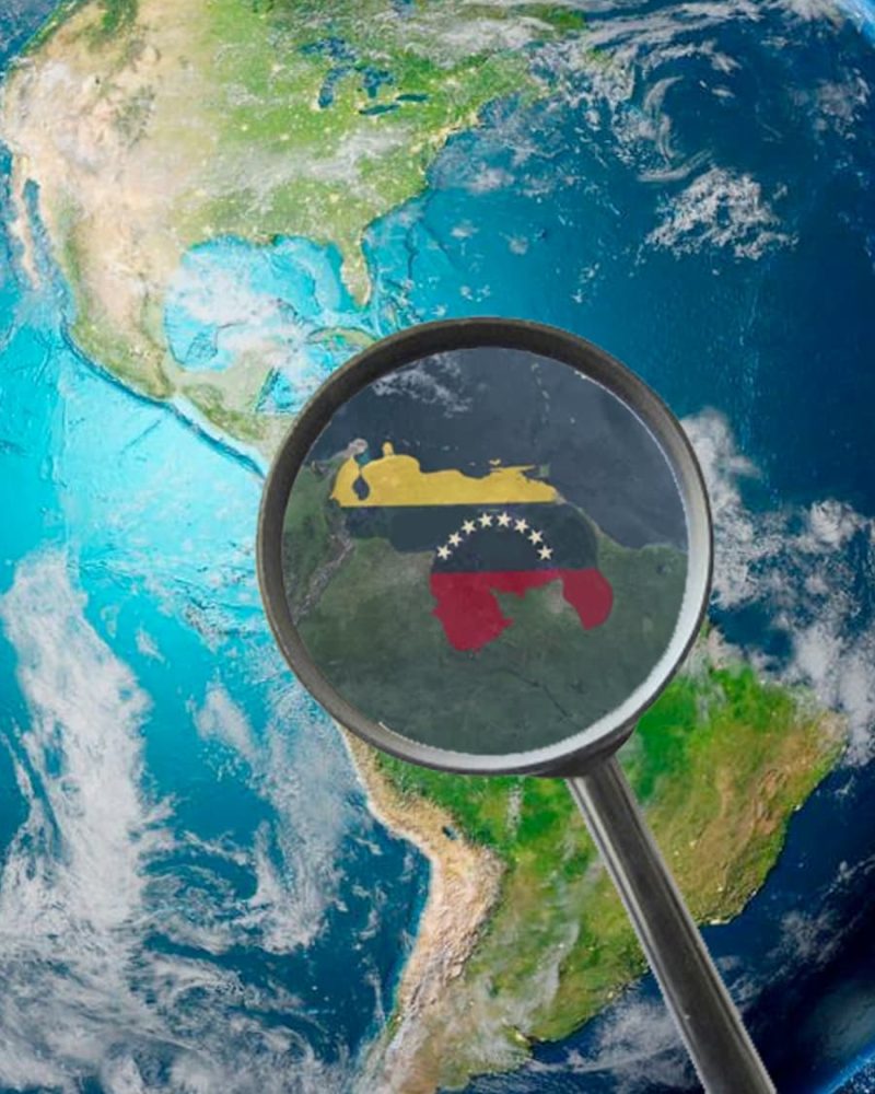 Venezuela nuevamente bajo la mirada del mundo 1 La elección en Venezuela es la disputa de las reservas probadas más grandes de petróleo, de las minas de oro y los grandes recursos minerales y naturaleza, es la disputa histórica del Monroísmo contra el Bolivarianismo, del fascismo contra la democracia
