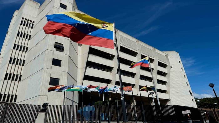 Cuatro Temas | El Estado fake de la ultraderecha 2 Desacato al Tribunal Supremo