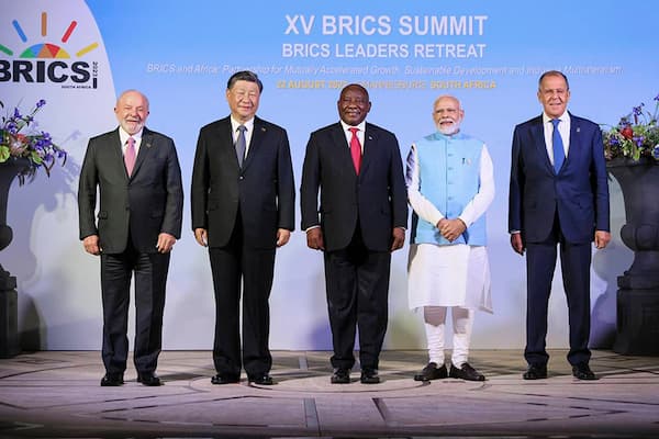Con la posible incorporación de Venezuela a los BRICS, el bloque dispondría del 65% de las reservas mundiales de petróleo, gas y energía. Además, maneja alrededor del 42% de los cereales y fertilizantes del mundo