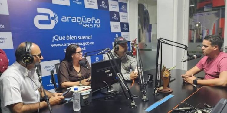 Comunicación popular contra la guerra cognitiva 1 El pueblo comunicador tiene la tarea de vencer cualquier intento de ataque cognitivo, en defensa de nuestros valores como venezolanos, de la paz y la estabilidad, para hacer irreversible a la revolución bolivariana