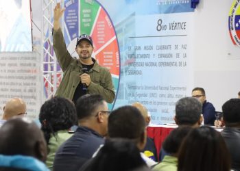 Diputado Gustavo Villapol dictó clase magistral "El despertar de una Nueva Era" en la UNES