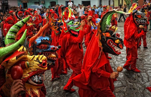 Orgullo nacional 2 Los Diablos Danzantes de Yare Trabajo General