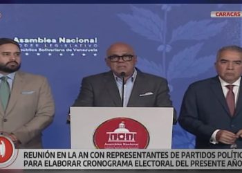 El 100% de las organizaciones políticas asistentes están comprometidas con la Constitución y la paz 6 El 100% de las organizaciones políticas asistentes están comprometidas con la Constitución y la paz