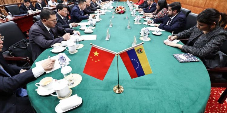 Geopolítica venezolana 2025: ¿Qué esperamos? 1 Un análisis sobre la geopolítica venezolana en el año 2025, considerando las tendencias actuales, posibles desarrollos y desafíos futuros