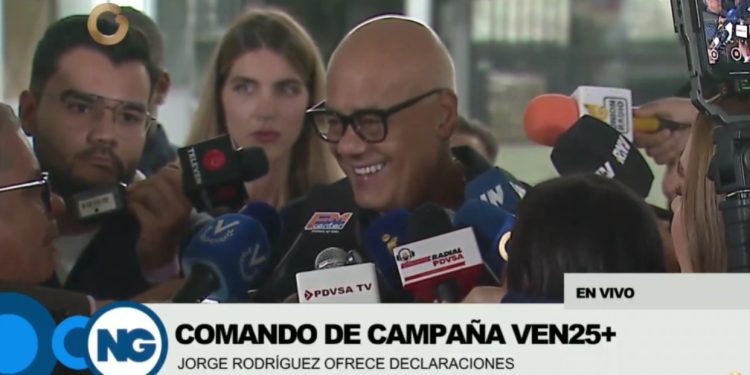 Jorge Rodríguez participa en simulacro electoral y destaca normalidad en el proceso