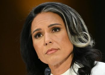 Trump contradice a su directora de Inteligencia Nacional marcando postura a favor de los ataques de Israel