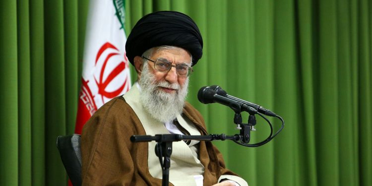 Líder Supremo de Irán advierte a EE.UU. de «daños irreparables» si apoya ataques de Israel
