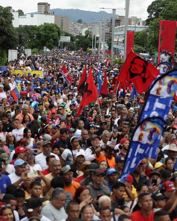 La política de Washington fracasó una vez más. Esta derrota agudiza aún más las múltiples contradicciones en el seno del gobierno de D. Trump en torno a Venezuela, que se debate entre la confrontación abierta y violenta contra nuestro país y una facción del trumpismo, que busca una relación más pragmática
