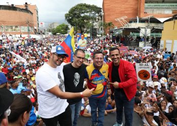 Cnel. José Manuel Suárez cierra campaña con el respaldo del pueblo guaireño y reafirma su compromiso con el Plan de las 7T 2 Cnel. José Manuel Suárez cierra campaña con el respaldo del pueblo guaireño y reafirma su compromiso con el Plan de las 7T