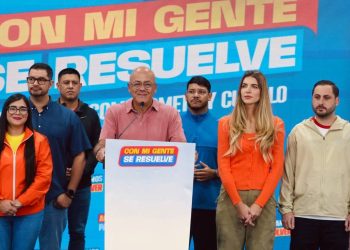 Jorge Rodríguez: Cada voto es un paso hacia la paz y una derrota al extremismo