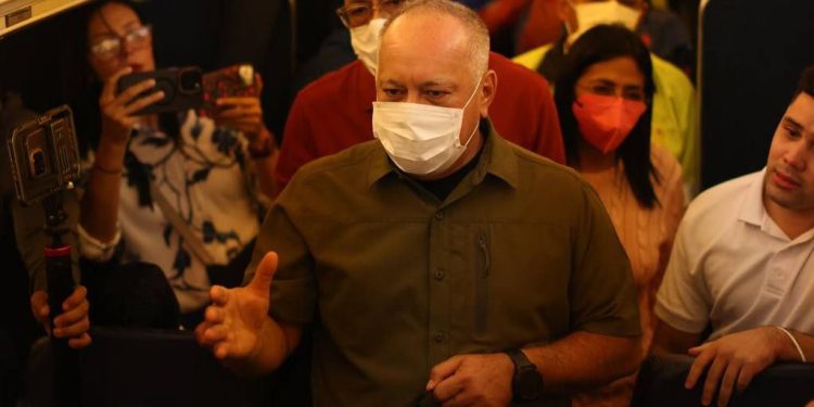 Diosdado Cabello denuncia maltrato a venezolanos secuestrados en El Salvador 1 Diosdado Cabello denuncia maltrato a venezolanos secuestrados en El Salvador