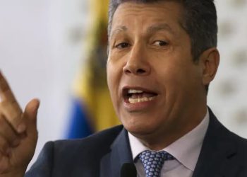 Falcón, Capriles y sus curules