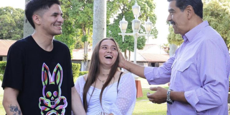 Presidente Maduro reúne a Maiker Espinoza con su familia tras secuestro en El Salvador 1 IMG 20250719 230258