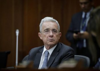 Justicia colombiana impone prisión domiciliaria a Álvaro Uribe Vélez por soborno y fraude procesal 3 Justicia colombiana impone prisión domiciliaria a Álvaro Uribe Vélez por soborno y fraude procesal