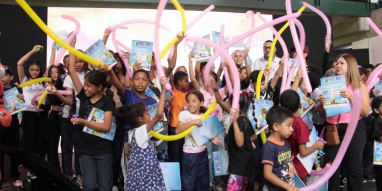 Filven 2025: Leer humaniza 1 Más de 600 actividades literarias y culturales, una sólida presencia editorial nacional e internacional, y homenajes a figuras emblemáticas; convierten esta feria en un espacio de diálogo intercultural, resistencia simbólica y construcción de una humanidad más crítica y plural