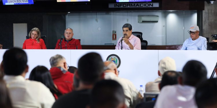 Maduro: Bolivia recobrará su camino con unión