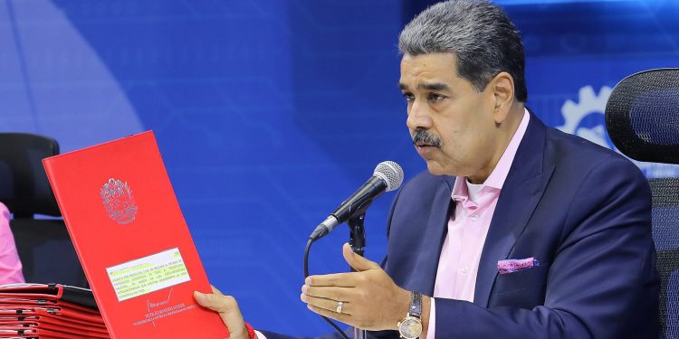 Gobierno venezolano renueva decreto de emergencia económica para garantizar derechos del pueblo frente a guerra comercial 1 14 ZC L1558 P 1