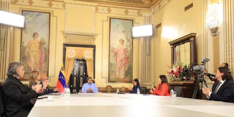 Delcy Rodríguez: "La reunión del Comité Ejecutivo del Consejo de Estado tiene como objetivo blindar constitucionalmente las acciones del Gobierno en defensa de la nación" 1 IMG 20250923 202720 444