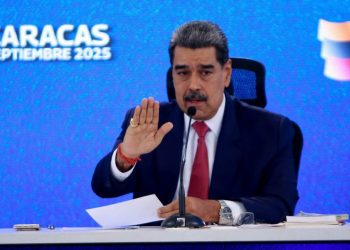Presidente venezolano reveló haber sido amenazado junto a miembros de su gabinete