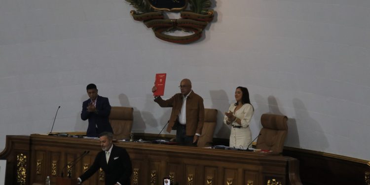 AN aprueba en primera discusión Ley de los Comandos para la Defensa Integral de Venezuela
