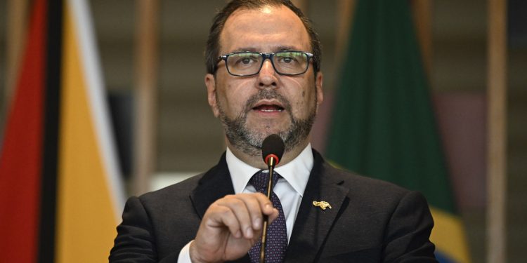 Canciller Gil denuncia la "amenaza del uso de la fuerza" de EE.UU 1 Canciller Gil denuncia la «amenaza del uso de la fuerza» de EE.UU