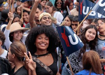 Presidente Maduro: "La juventud es la garantía de la paz de un pueblo que construye su Patria" 10 Presidente Maduro: «La juventud es la garantía de la paz de un pueblo que construye su Patria»