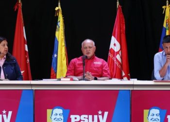 Cabello: “El Pueblo exige transparencia y entrega por parte de los funcionarios públicos»