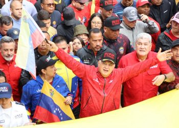 Gran marcha cívico-militar honra a la Bandera y a Bolívar 8 IMG 20251125 WA0134
