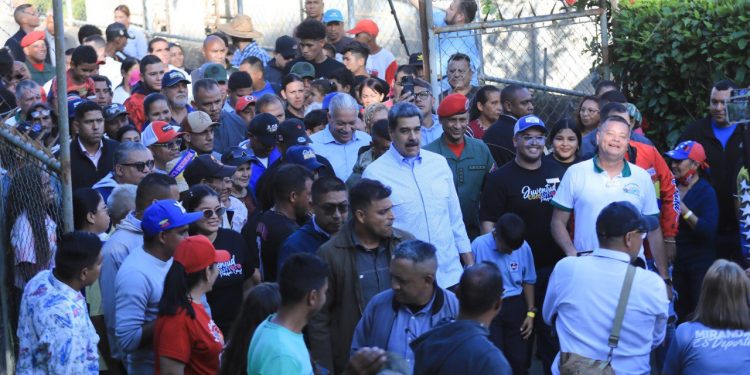 Presidente Maduro supervisa proyectos productivos en Comuna Parque Caiza 1 IMG 20251106 182845 802