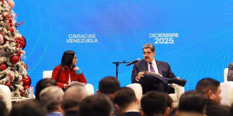 Presidente Maduro ordena plan para simplificar trámites estatales y lograr un "Estado eficiente" 1 Presidente Maduro ordena plan para simplificar trámites estatales y lograr un «Estado eficiente»