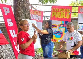 Partido Socialista Unido de Venezuela: Síntesis orgánica de la nación 2 Partido Socialista Unido de Venezuela: Síntesis orgánica de la nación