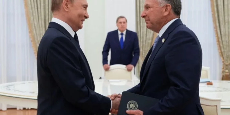 Comienza primera reunión trilateral entre Rusia, EEUU y Ucrania en Abu Dabi