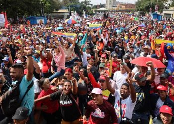 Juventud venezolana se moviliza en Caracas para exigir retorno inmediato de Maduro y Cilia