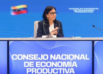 Presidenta (E) lidera Consejo Nacional de Economía para consolidar modelo de prosperidad