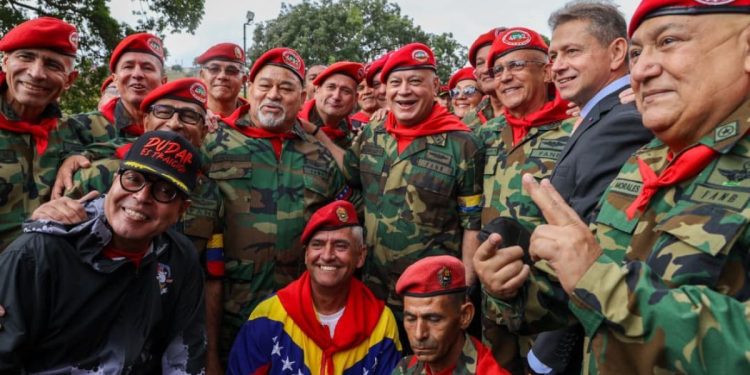Diosdado Cabello: «Si algo nos da fortaleza es la unidad; sigamos en un solo bloque para defender la Patria» 1 Diosdado Cabello: «Si algo nos da fortaleza es la unidad; sigamos en un solo bloque para defender la Patria»