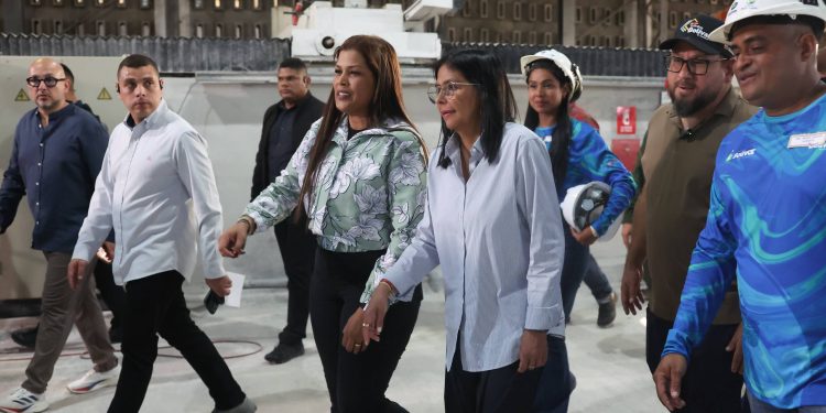 Presidenta (E) impulsa el Motor Construcción con visita estratégica a Granitos Bolívar 1 IMG 20260206 150539 080