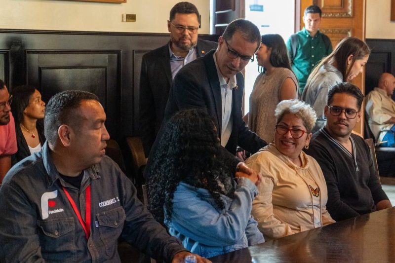 Comisión de Amnistía se reúne con familiares de víctimas de la violencia política en Venezuela 2 img 20260210 192915 5386280476630415518207