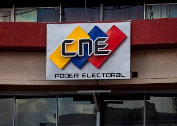 CNE extiende horario de votación por alta afluencia en Consulta Popular Nacional 2026