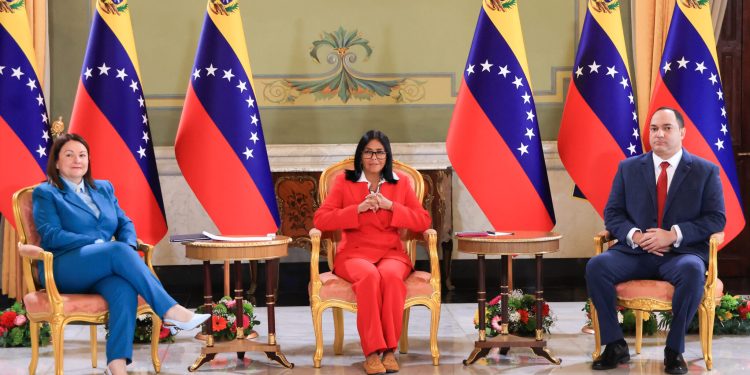 Venezuela y British Petroleum suscriben memorándum de entendimiento para impulsar la reactivación energética 1 Venezuela y British Petroleum suscriben memorándum de entendimiento para impulsar la reactivación energética